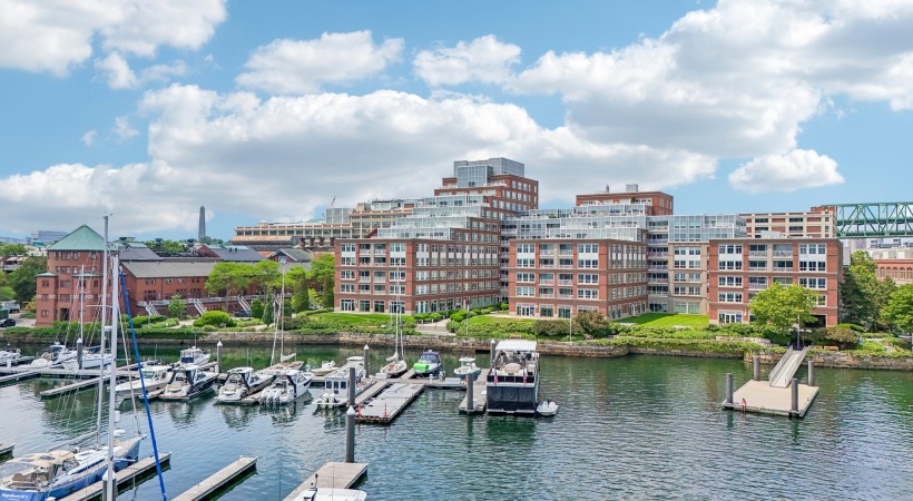Amazing Waterfront Views